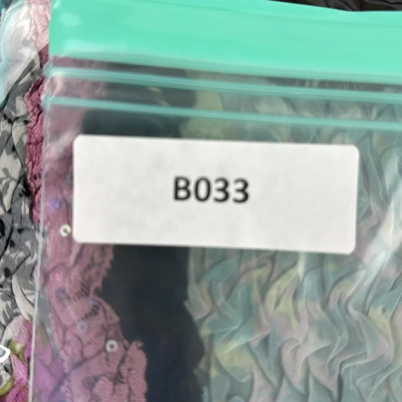 Beautiful Purple Crinkle ¾ Length Sleeve Patchwork V-neck Top - Picture 10 of 10